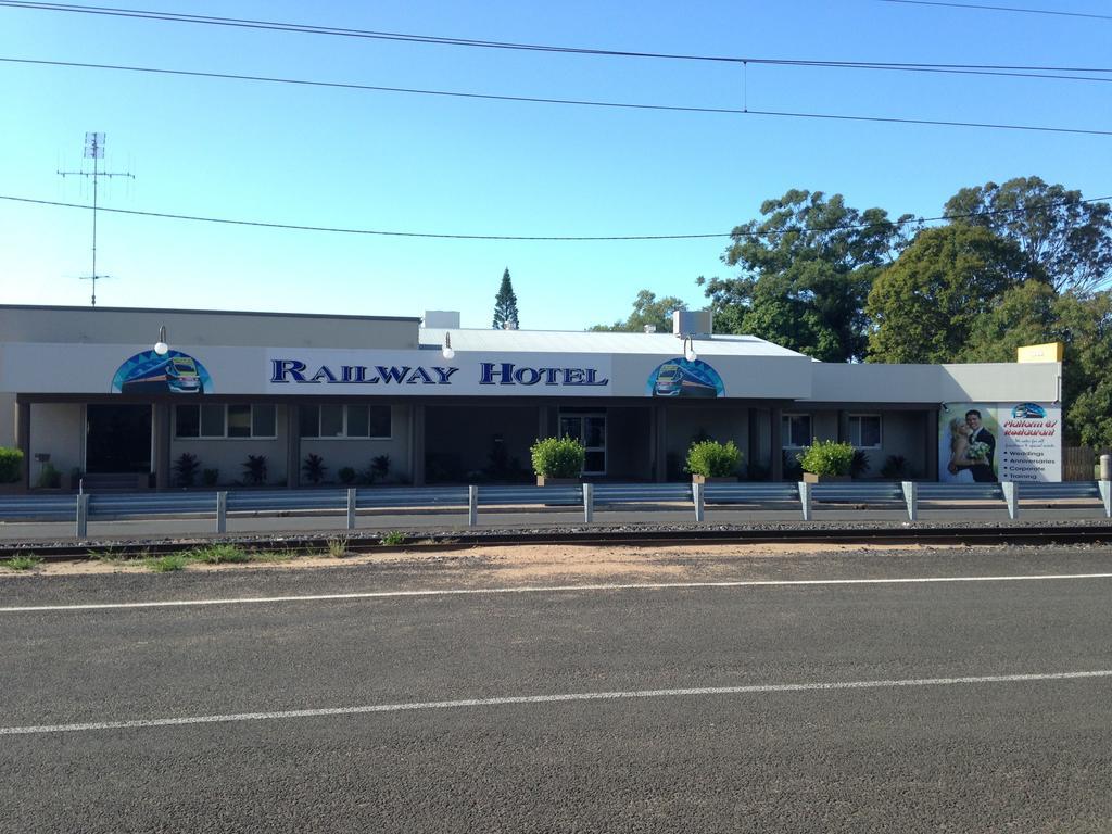 Railway Hotel Bundaberg Buitenkant foto